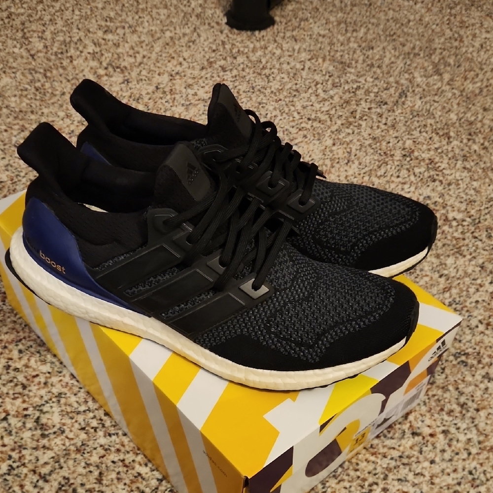 Adidas Men's Black and Blue Running Shoes